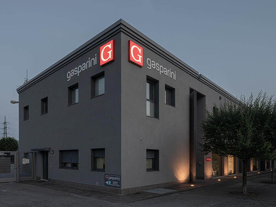 gasparini brescia showroom esterna